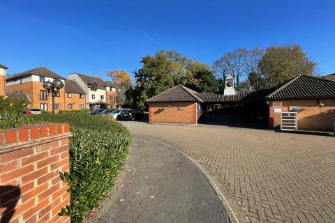 2 bedroom flat to rent, Lancastria Mews, Maidenhead