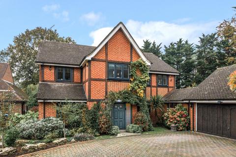 5 bedroom detached house for sale, Woodtree Close, Hendon, NW4