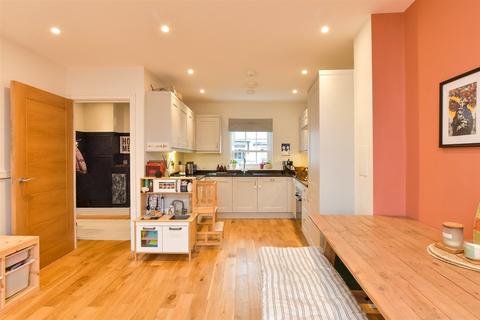 3 bedroom end of terrace house for sale, High Street, Portslade, East Sussex