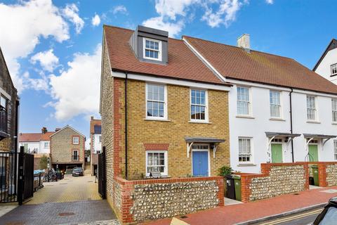 3 bedroom end of terrace house for sale, High Street, Portslade, East Sussex