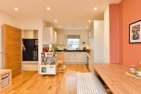 3 bedroom end of terrace house for sale, High Street, Portslade, East Sussex