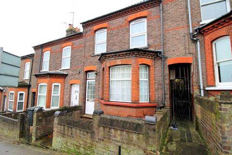 3 bedroom terraced house for sale, Tennyson Road, South Luton, Luton, Bedfordshire, LU1 3RS