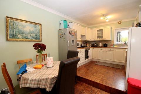 3 bedroom terraced house for sale, Tennyson Road, South Luton, Luton, Bedfordshire, LU1 3RS