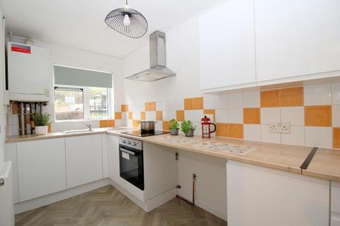 1 bedroom maisonette for sale, Haddon Road, St Annes, Luton, Bedfordshire, LU2 0JB