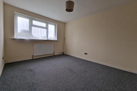 1 bedroom in a house share to rent, Newington Close, Southend on Sea, Essex, SS2 4SF