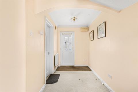 2 bedroom semi-detached house for sale, Lucerne Close, Cambridge CB1