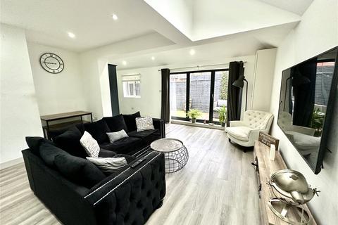 2 bedroom apartment for sale, West Hill, Sandertsead, South Croydon, CR2