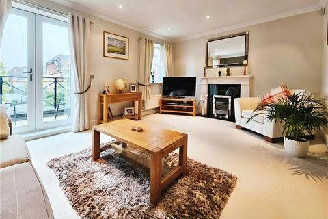 14 Broomfield, Binfield, Bracknell, RG42 4AQ