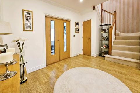 14 Broomfield, Binfield, Bracknell, RG42 4AQ