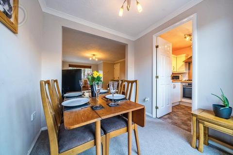 38 Wilson Avenue, Mitcham, CR4 3JL