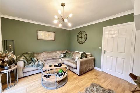 3 bedroom end of terrace house for sale, Swallow Wood Road, Swallownest, Sheffield, S26 4SZ