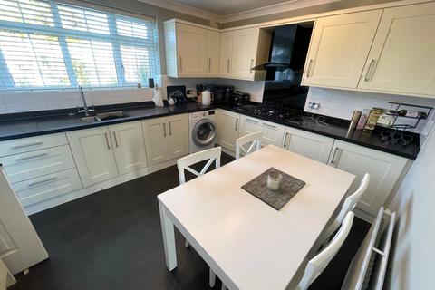 3 bedroom semi-detached house for sale, Bartletts, Rayleigh, Essex, SS6