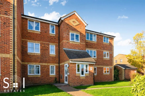 1 bedroom flat for sale, Redford Close, Feltham, TW13