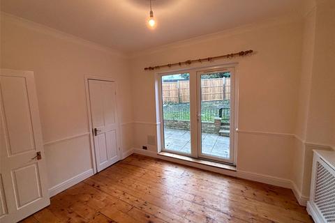 3 bedroom end of terrace house to rent, Middle Road, Hertfordshire EN4