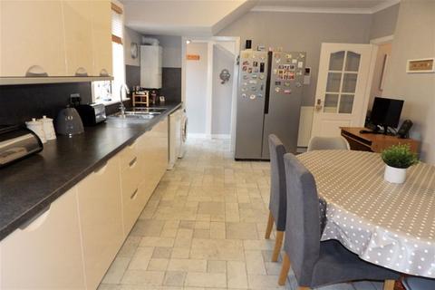 3 bedroom end of terrace house for sale, Crosshill Avenue, Campbeltown