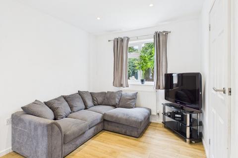 5 bedroom terraced house to rent, Buckingham Road