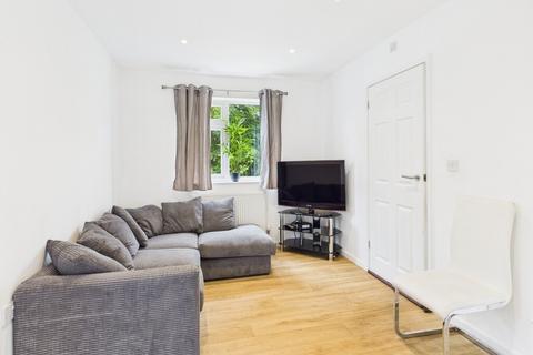 5 bedroom terraced house to rent, Buckingham Road