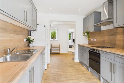 5 bedroom terraced house to rent, Buckingham Road