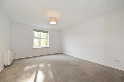 2 bedroom apartment to rent, Harvester Close, Chichester