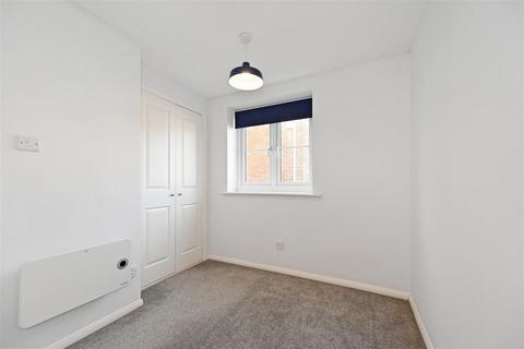 2 bedroom apartment to rent, Harvester Close, Chichester