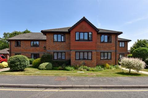 3 bedroom apartment to rent, Sturman House, Hervines Court, Amersham, Buckinghamshire, HP6