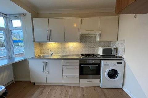 1 bedroom flat to rent, Greystoke Park Terrace, Hanger Lane