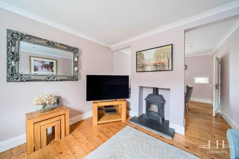 3 bedroom semi-detached house for sale, Junction Road, Brentwood