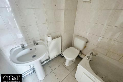 1 bedroom flat to rent, Flat 1,  Tipton Road, Woodsetton, Dudley