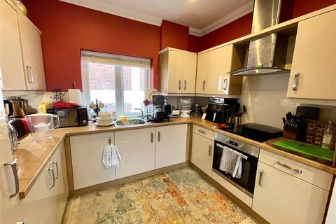 3 bedroom apartment for sale, Buttercross Lane, Epping, Essex, CM16