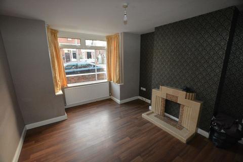 3 bedroom semi-detached house to rent, Caledonian Road, Retford