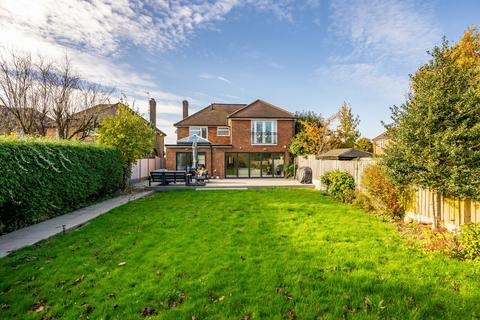 5 bedroom detached house for sale, Cherry Hill, Hertfordshire AL2