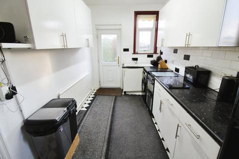 3 bedroom end of terrace house for sale, Colne Road, Barnoldswick BB18