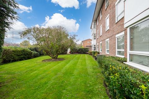 30 Carters Close, Worcester Park, KT4 8QF