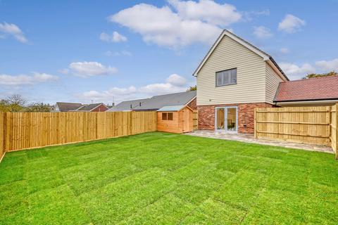 2 bedroom link detached house for sale, Foxglove Place, Felsted CM6