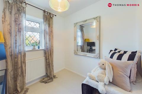 2 bedroom terraced house for sale, Chawston Close, St. Neots PE19