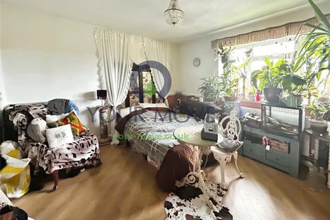 32 Invicta Road, London, SE3 7HF