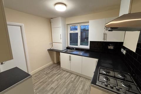 3 bedroom semi-detached house to rent, Lakefield Road, Oxford