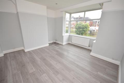 3 bedroom semi-detached house to rent, Borough Road, Prenton