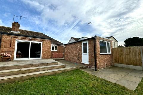 2 bedroom bungalow to rent, Fairfield Road, Broadstairs