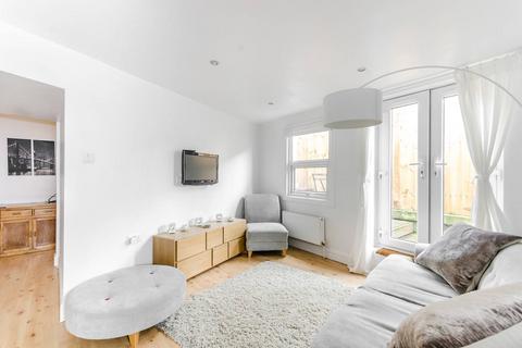 2 bedroom flat to rent, Balham High Road, Balham, London, SW12