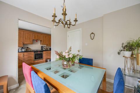 19 Ingles Drive, Worcester, WR2 5HR