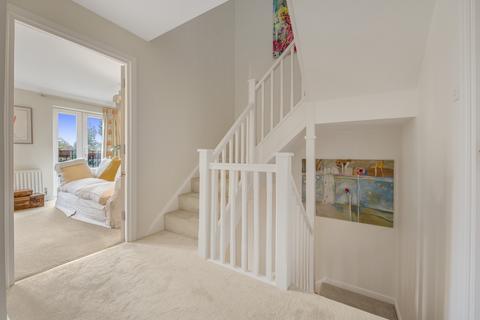 19 Ingles Drive, Worcester, WR2 5HR