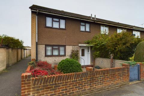 3 bedroom end of terrace house for sale, Lyndhurst Road, Corringham, Stanford-le-Hope, SS17