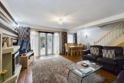 3 bedroom end of terrace house for sale, Lyndhurst Road, Corringham, Stanford-le-Hope, SS17