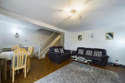 250 Lyndhurst Road, Corringham, Stanford-le-hope, SS17 7SP