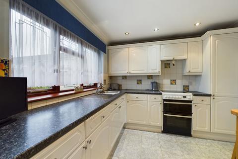 250 Lyndhurst Road, Corringham, Stanford-le-hope, SS17 7SP