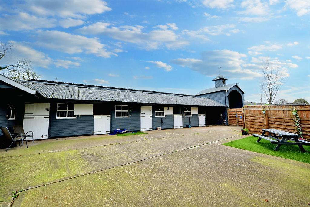 Stable courtyard