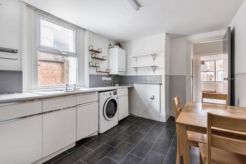 3 bedroom apartment to rent, High Street, Eton, SL4