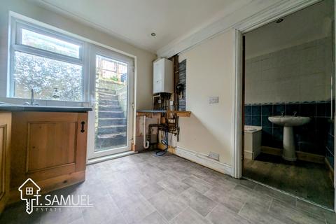 38 Albert Street, Mountain Ash, CF45 3BA