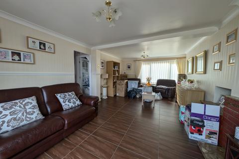 39 Brynifor, Mountain Ash, CF45 3AB